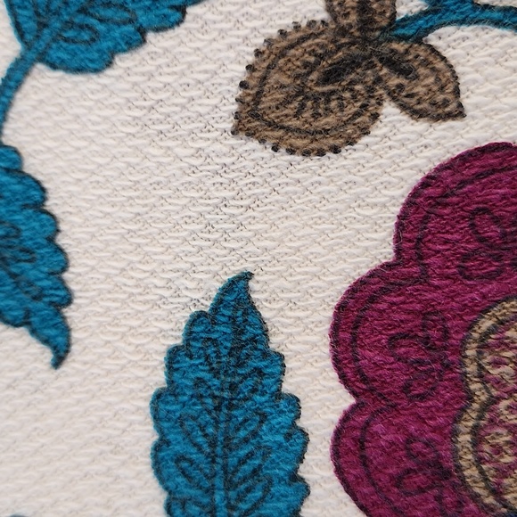 Vintage polyester knit floral fabric 1 2/3 yds X 55 inches - Picture 3 of 3